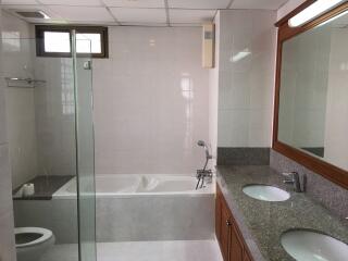 3 bed Condo in Baan Pakapan Khlongtan Sub District C11595