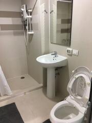 2 bed Condo in Montrose Court Khlongtan Sub District C11594