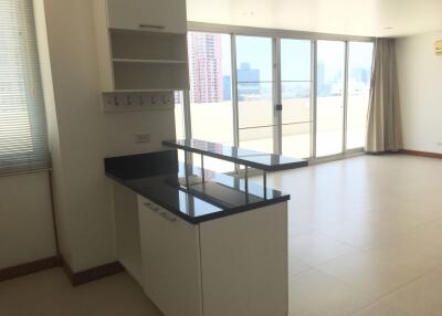 4 bed Penthouse in Queen