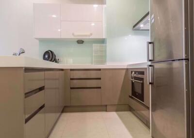 2 bed Condo in Q Langsuan Lumphini Sub District C11570