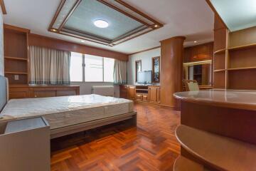 3 bed Condo in DS Tower 1 Sukhumvit 33 Khlong Tan Nuea Sub District C11566