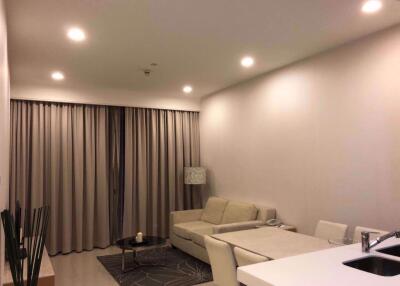 2 bed Condo in Q Langsuan Lumphini Sub District C11538