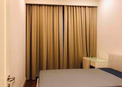 2 bed Condo in Q Langsuan Lumphini Sub District C11538