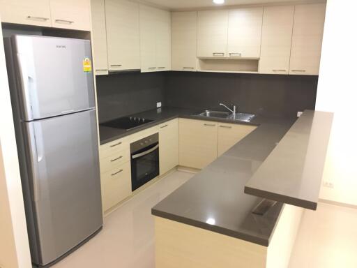 2 bed Condo in Mela Grande Khlong Toei Nuea Sub District C11535