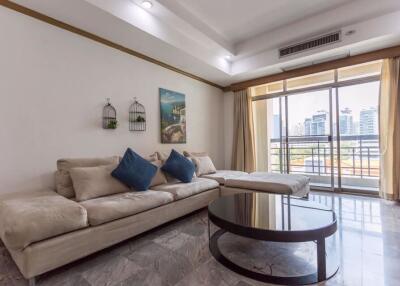 4 bed Condo in Royal Castle Khlong Tan Nuea Sub District C11506