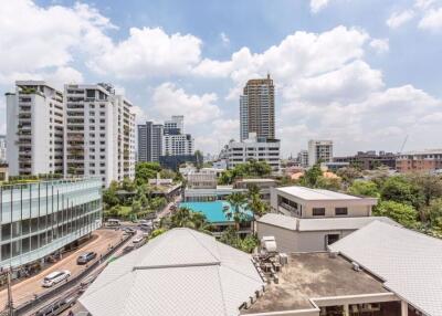 4 bed Condo in Royal Castle Khlong Tan Nuea Sub District C11506