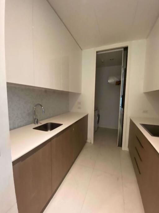 2 bed Condo in 185 Rajadamri Lumphini Sub District C11493