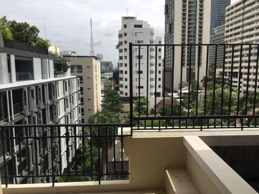 3 bed Condo in Viscaya Private Residences Khlong Tan Nuea Sub District C11468