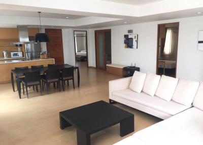 3 bed Condo in Viscaya Private Residences Khlong Tan Nuea Sub District C11468