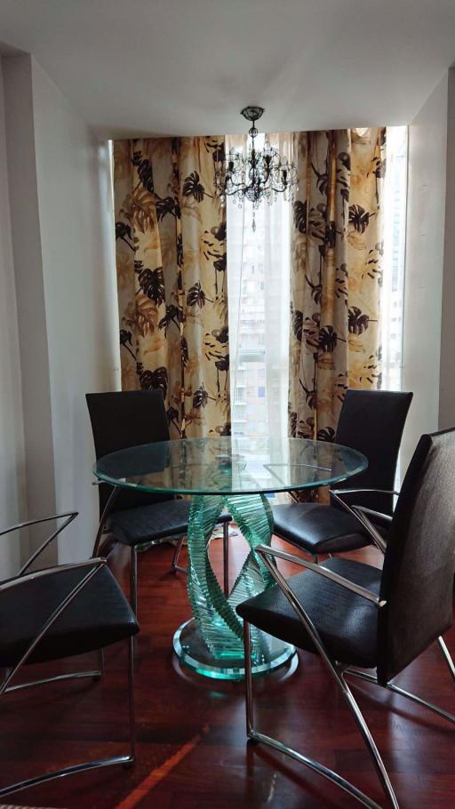 2 bed Condo in Urbana Langsuan Lumphini Sub District C11447