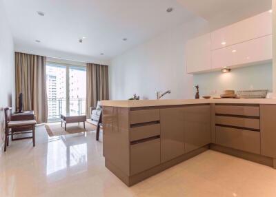 2 bed Condo in Q Langsuan Lumphini Sub District C11440