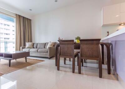 2 bed Condo in Q Langsuan Lumphini Sub District C11440