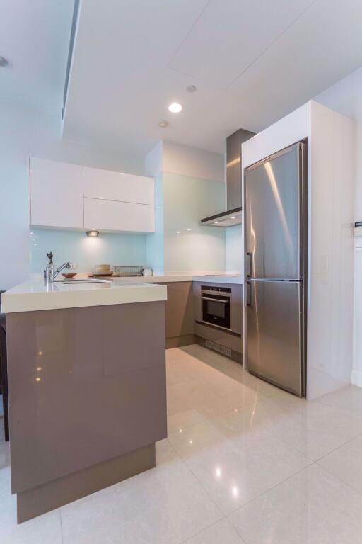 2 bed Condo in Q Langsuan Lumphini Sub District C11440