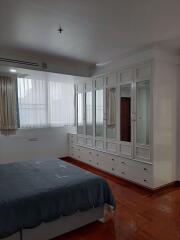 3 bed Condo in Ruamsuk Khlongtan Sub District C11433