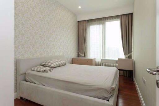 2 bed Condo in Q Langsuan Lumphini Sub District C11421