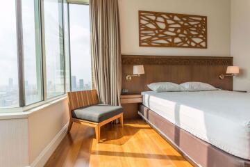 2 bed Condo in Q Langsuan Lumphini Sub District C11418