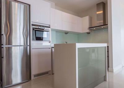 2 bed Condo in Q Langsuan Lumphini Sub District C11418