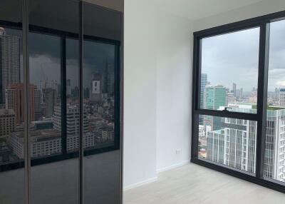 2 bed Condo in The Lofts Silom Silom Sub District C11415