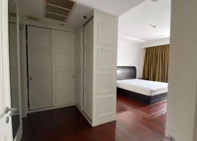 3 bed Condo in Baan Rajprasong Lumphini Sub District C11401