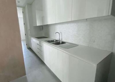 3 bed Condo in 185 Rajadamri Lumphini Sub District C11398