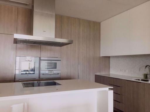 2 bed Condo in 185 Rajadamri Lumphini Sub District C11394