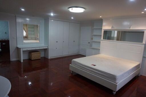 2 bed Condo in Mitr Mansion Khlong Toei Nuea Sub District C11391