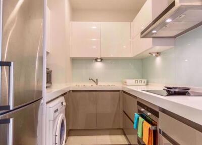 2 bed Condo in Q Langsuan Lumphini Sub District C11389