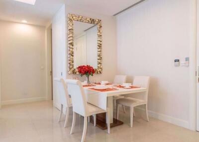 2 bed Condo in Q Langsuan Lumphini Sub District C11389