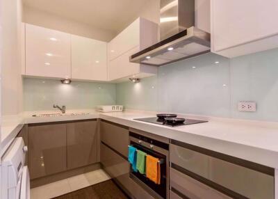 2 bed Condo in Q Langsuan Lumphini Sub District C11389