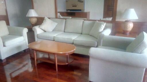 3 bed Condo in Crystal Ville Court Khlong Toei Nuea Sub District C11383
