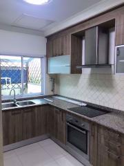 4 bed Condo in Baan Klang Krung (British Town - Thonglor) Khlong Tan Nuea Sub District C11381