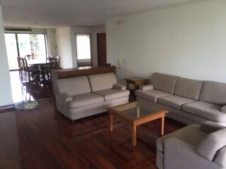 3 bed Condo in Wewon Mansion Khlong Tan Nuea Sub District C11380