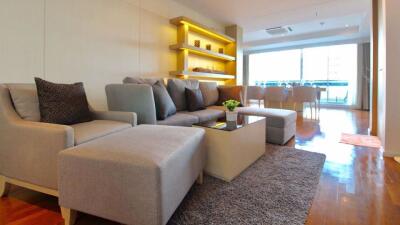 2 bed Condo in Raya Serviced Apartment Khlong Toei Nuea Sub District C11378