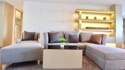 2 bed Condo in Raya Serviced Apartment Khlong Toei Nuea Sub District C11378