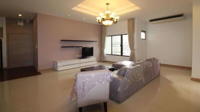 3 bed Condo in Magic Bricks Khlong Tan Nuea Sub District C11375