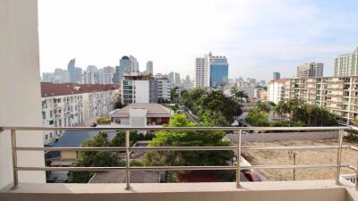 3 bed Condo in Magic Bricks Khlong Tan Nuea Sub District C11375