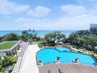 Beach Front Condo Unit for Sale At The Cove