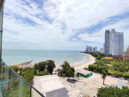 Beach Front Condo Unit for Sale At The Cove