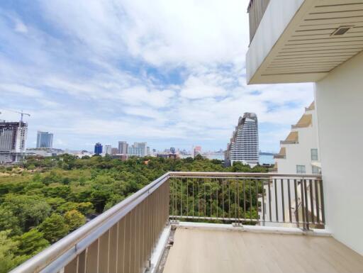 Beach Front Condo Unit for Sale At The Cove