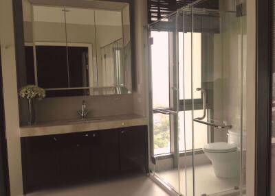 3 bed Condo in S 59 Khlong Tan Nuea Sub District C11364