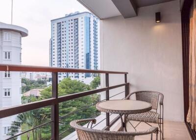 2 bed Condo in MODE Sukhumvit 61 Khlong Tan Nuea Sub District C11353