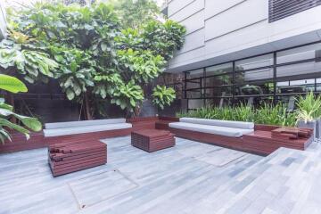 2 bed Condo in MODE Sukhumvit 61 Khlong Tan Nuea Sub District C11353