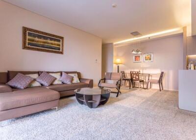 2 bed Condo in MODE Sukhumvit 61 Khlong Tan Nuea Sub District C11353