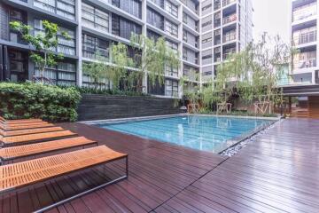 2 bed Condo in MODE Sukhumvit 61 Khlong Tan Nuea Sub District C11353