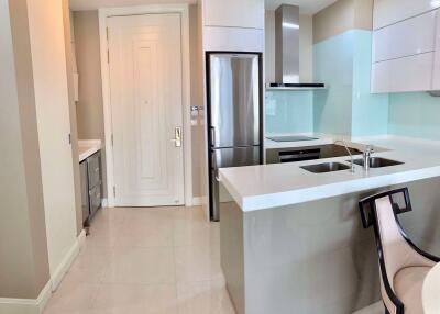 2 bed Condo in Q Langsuan Lumphini Sub District C11342