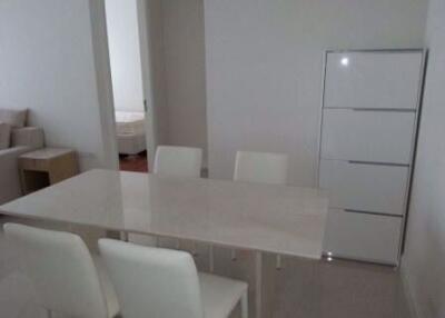 2 bed Condo in Q Langsuan Lumphini Sub District C11341