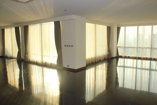 3 bed Duplex in Le Raffine Jambunuda Sukhumvit 31 Khlong Toei Nuea Sub District D11325