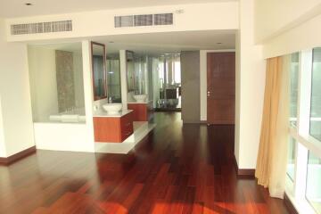 3 bed Duplex in Le Raffine Jambunuda Sukhumvit 31 Khlong Toei Nuea Sub District D11325