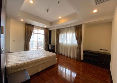 3 bed Condo in Grand Mercure Bangkok Asoke Residence Khlong Toei Nuea Sub District C11332