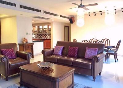 3 bed Condo in All Season Mansion Lumphini Sub District C11322